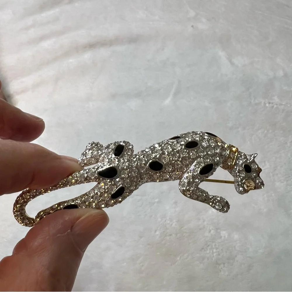 Carolee Limited Edition 1992 Pave Rhinestone Leopard Panthers Brooch Pin
